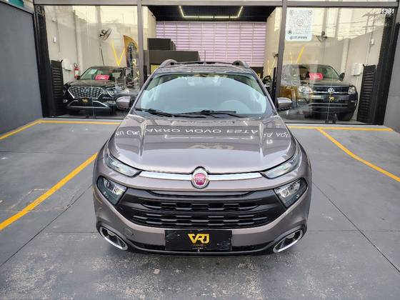 FIAT TORO 1.8 16V EVO FLEX FREEDOM AT6 FIAT TORO 1.8 16V EVO FLEX FREEDOM AT6